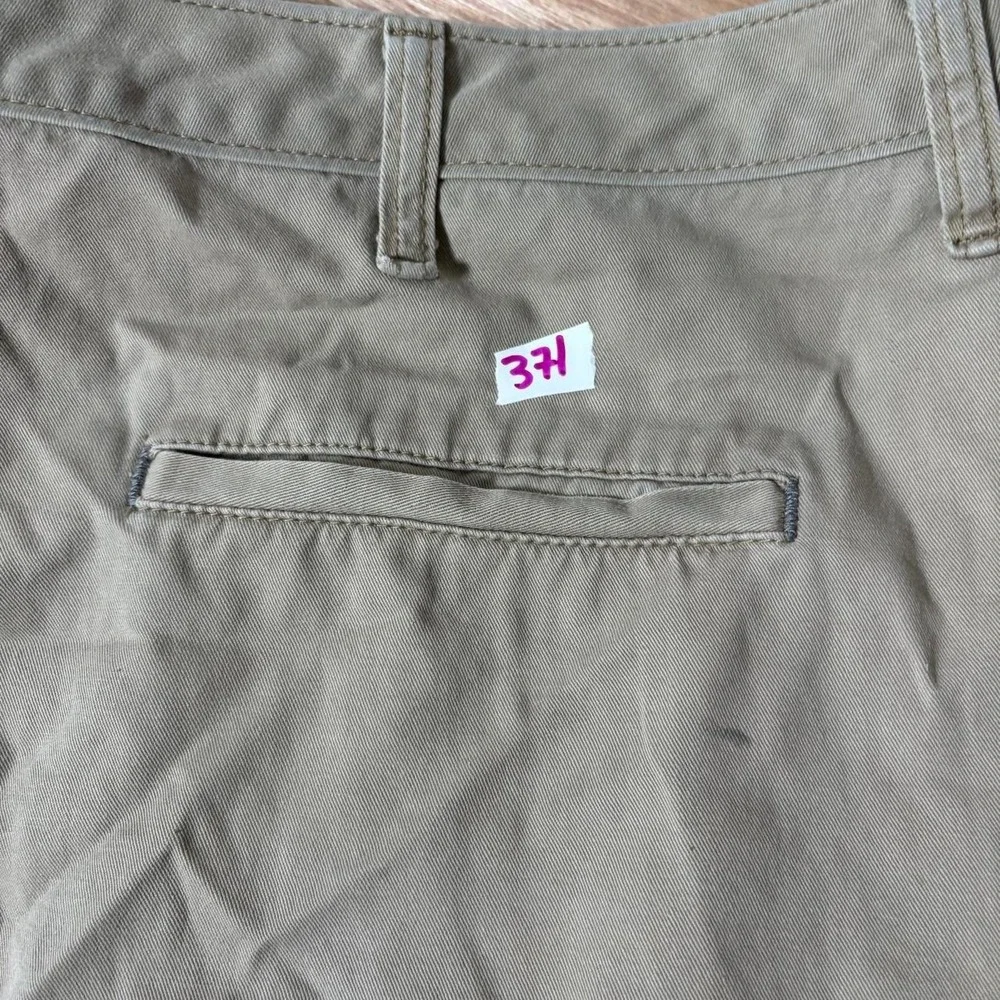 Wrangler Khaki Tan cargo shorts Size 42